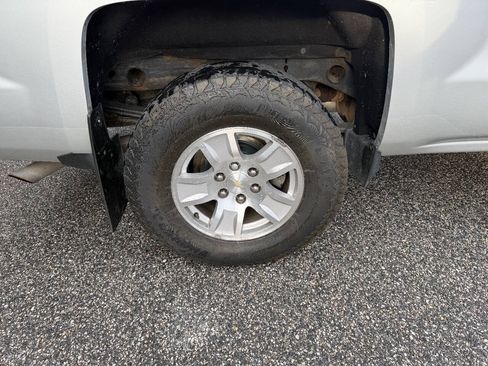 Used 2017 Chevrolet Silverado 1500 LT w/ All Star Edition AWD/4WD image 26
