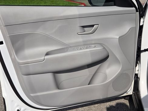 Used 2025 Hyundai Kona SEL AWD/4WD image 10