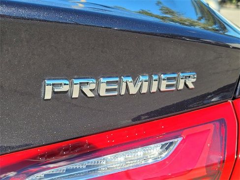 Used 2022 Chevrolet Malibu Premier image 19