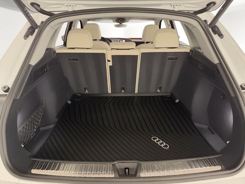 Used 2025 Audi Q5 Premium w/ Convenience Package AWD/4WD image 13