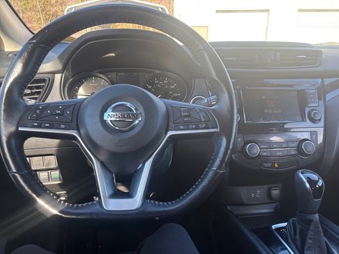 Used 2022 Nissan Rogue Sport SV image 12