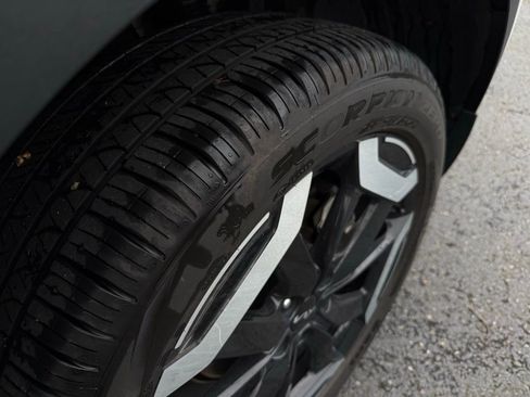 Used 2024 Kia Telluride S w/ S Sunroof Package image 8