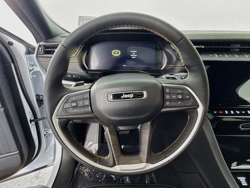 New 2026 Jeep Grand Cherokee L Limited AWD/4WD image 11