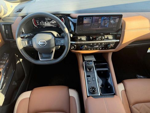 New 2026 Nissan Pathfinder Platinum image 23