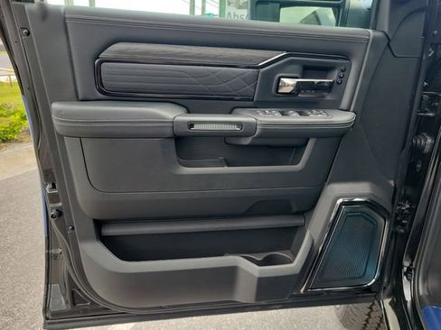 New 2026 RAM 2500 Limited AWD/4WD image 15