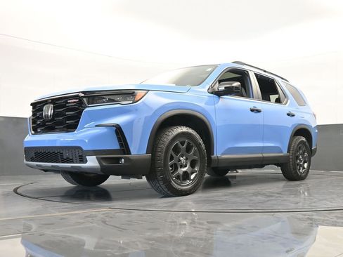 Used 2025 Honda Pilot TrailSport image 62