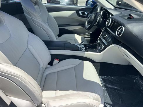 Used 2020 Mercedes-Benz SL 550 image 14