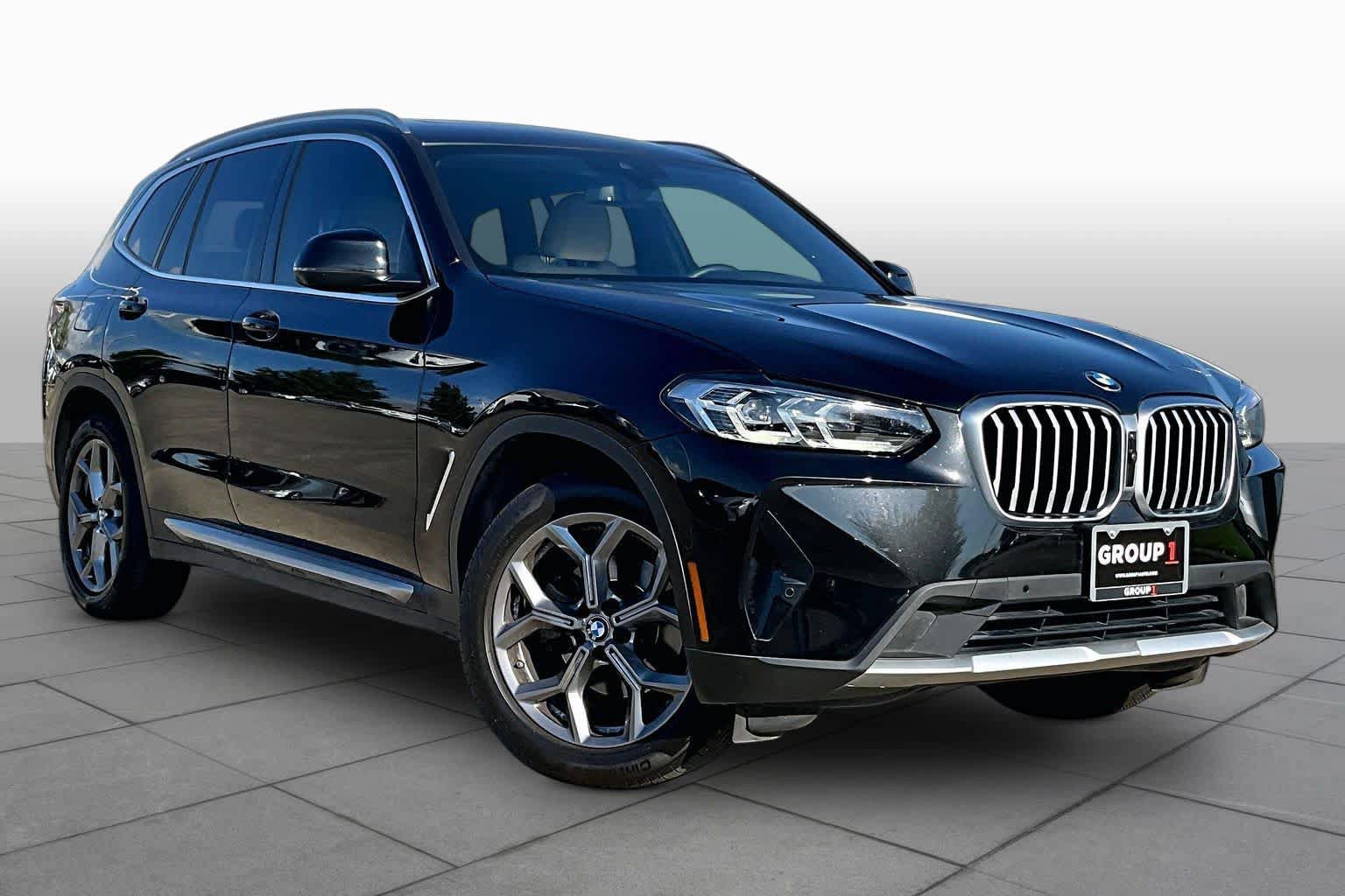 Used 2024 BMW X3 sDrive30i w/ Convenience Package RWD image 3