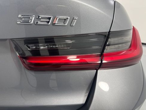 Certified 2025 BMW 330i xDrive Sedan w/ Premium Package AWD/4WD image 8
