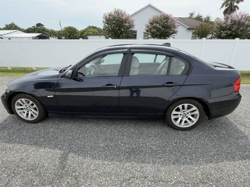 Used 2006 BMW 325i Sedan RWD image 9