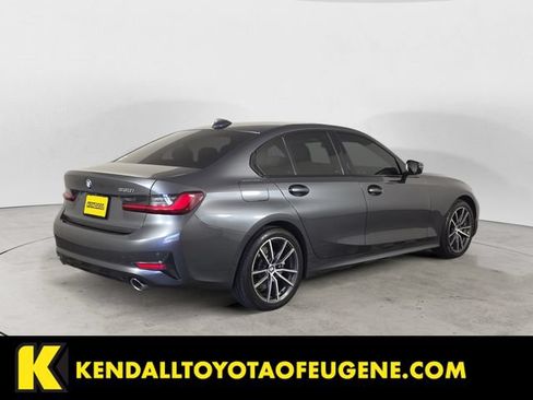 Used 2022 BMW 330i Sedan RWD image 5
