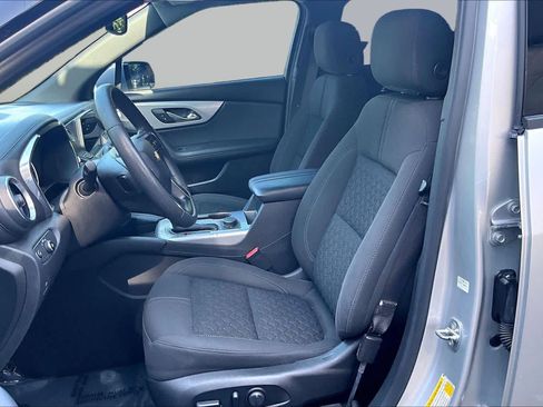 Used 2021 Chevrolet Blazer LT FWD image 9