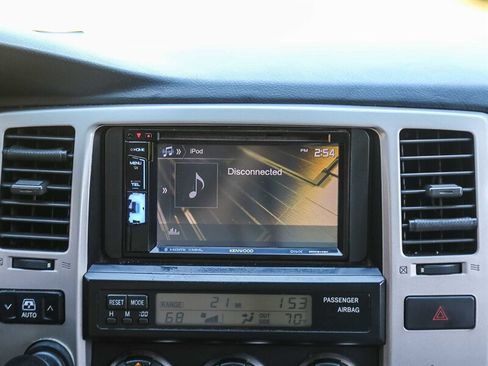 Used 2006 Toyota 4Runner SR5 RWD image 19