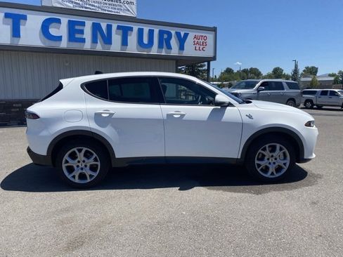 Used 2024 Dodge Hornet R/T image 15