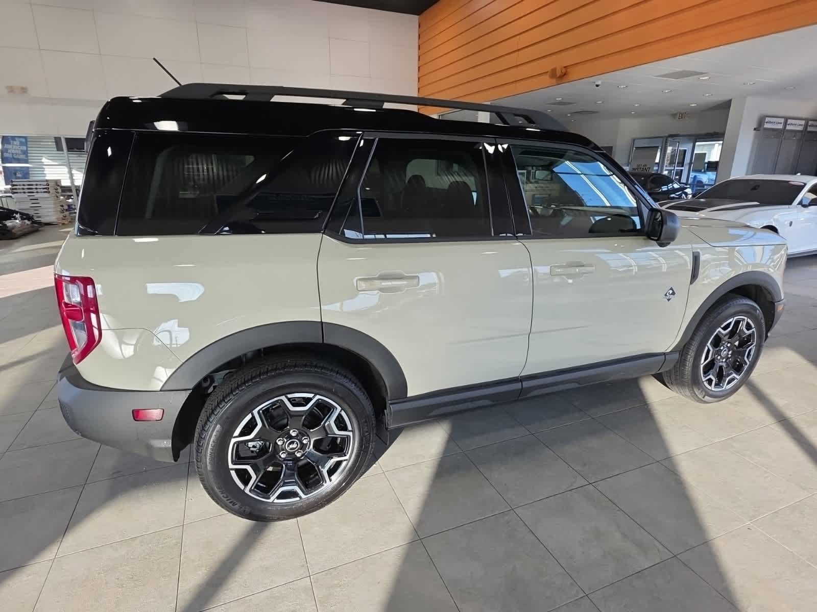 Used 2025 Ford Bronco Sport Outer Banks w/ Outer Banks Tech Package+ AWD/4WD image 7