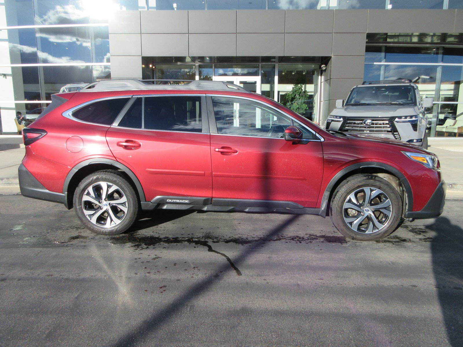 Used 2020 Subaru Outback Limited XT w/ Popular Package #2 AWD/4WD image 12