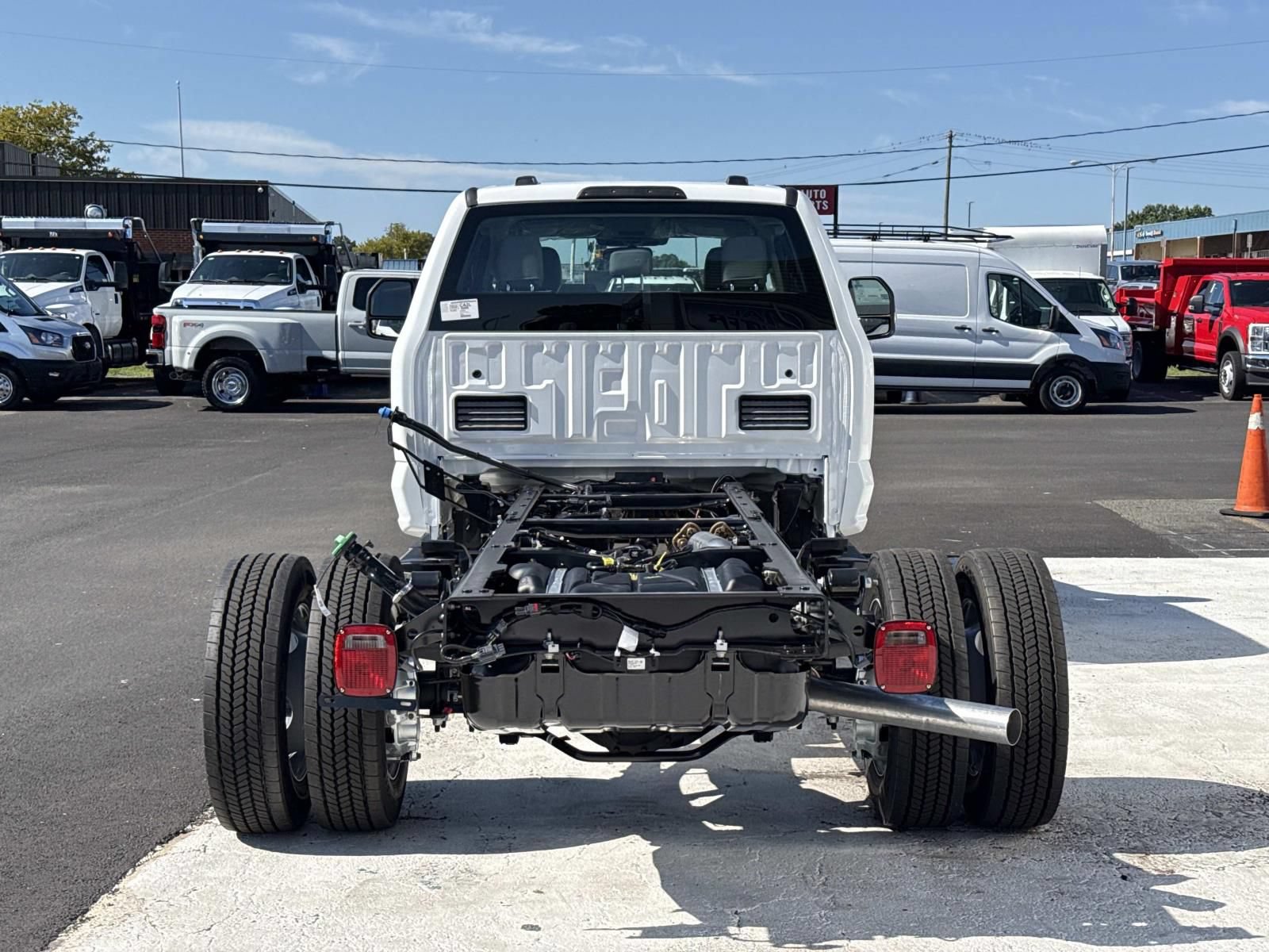 New 2026 Ford F550 4x4 SuperCab Super Duty image 4