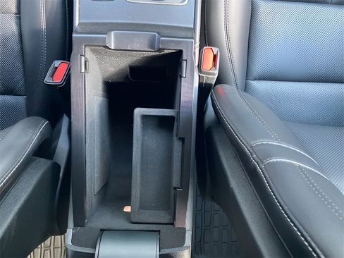 Used 2024 Lincoln Corsair Grand Touring image 31