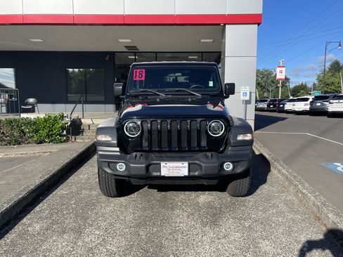 Used 2018 Jeep Wrangler Unlimited Sport S AWD/4WD image 2