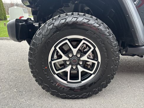 Used 2026 Jeep Wrangler Unlimited Rubicon image 11