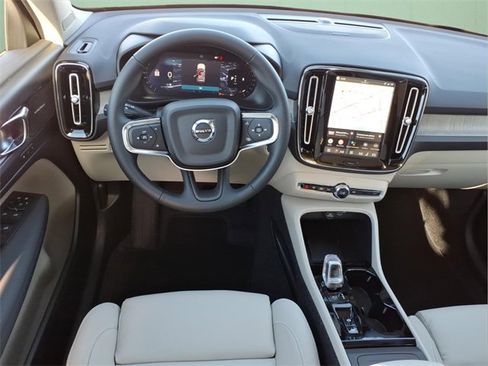 New 2026 Volvo XC40 B5 Ultra w/ Protection Package Premier image 11