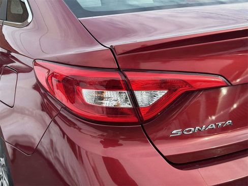 Used 2015 Hyundai Sonata Sport image 11