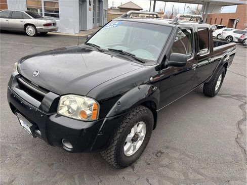Used 2003 Nissan Frontier SVE image 1