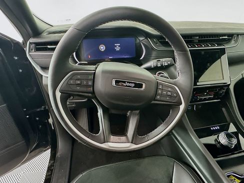 New 2025 Jeep Grand Cherokee L Altitude image 15