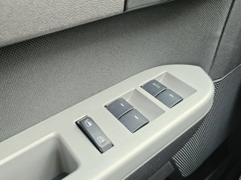 Used 2012 Ford Escape XLT FWD image 29