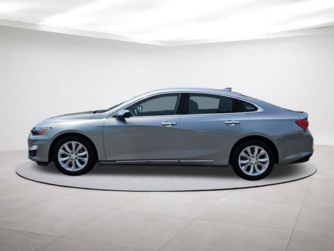 Used 2025 Chevrolet Malibu LT FWD image 4