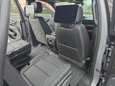 Used 2023 GMC Yukon Denali image 11