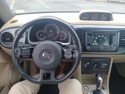 Used 2014 Volkswagen Beetle R-Line FWD image 14