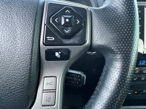 Used 2023 Toyota 4Runner Limited AWD/4WD image 25