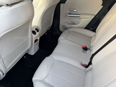 Certified 2025 Mercedes-Benz GLA 250 image 13