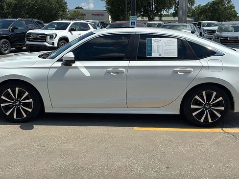 Used 2023 Honda Civic EX image 4