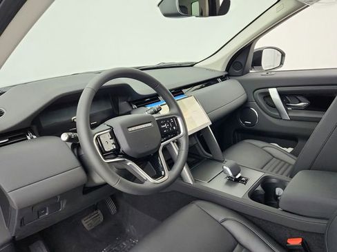 Used 2025 Land Rover Discovery Sport S image 20