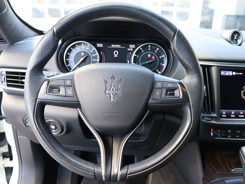 Used 2022 Maserati Levante GT image 89