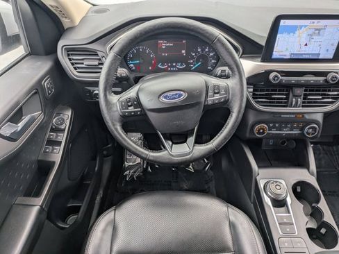 Used 2020 Ford Escape SEL image 13