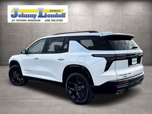 Used 2024 Chevrolet Traverse RS w/ LPO, Floor Liner Package image 3