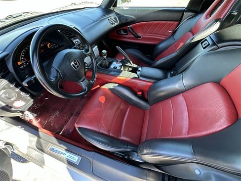 Used 2004 Honda S2000 image 22