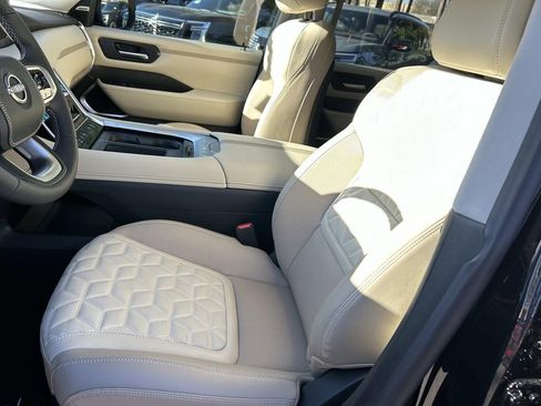 New 2026 Nissan Armada Platinum Reserve w/ Accent Package AWD/4WD image 15