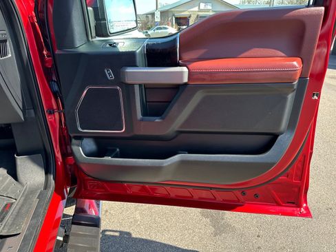 Used 2020 Ford F150 Platinum w/ Technology Package image 27