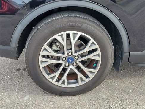 Certified 2022 Ford Escape SEL image 5