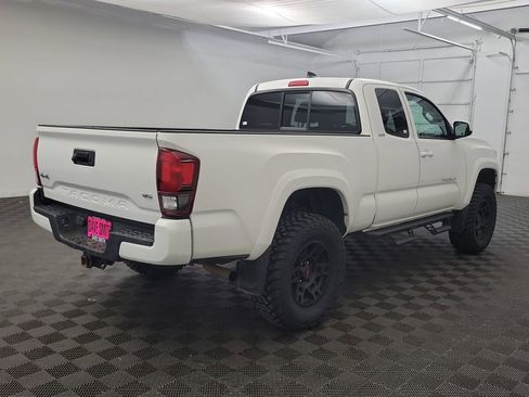 Used 2022 Toyota Tacoma SR5 image 7