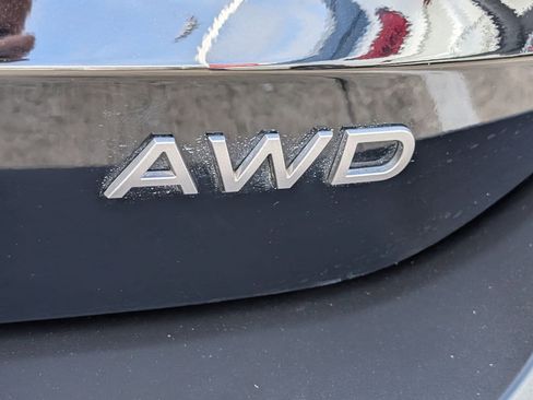 Certified 2025 Nissan Kicks SV image 8