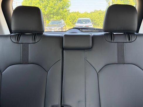 Used 2025 Honda Pilot Touring image 21