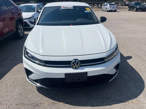 Used 2025 Volkswagen Jetta Sport FWD image 2