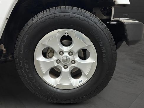 Used 2013 Jeep Wrangler Unlimited Sahara w/ Connectivity Group AWD/4WD image 21