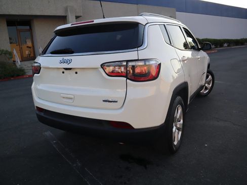 Used 2018 Jeep Compass Latitude image 20