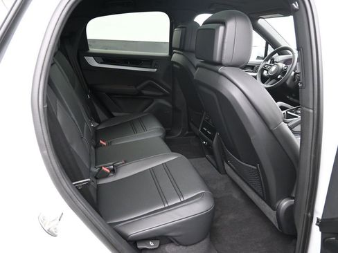 New 2026 Porsche Cayenne Coupe image 16